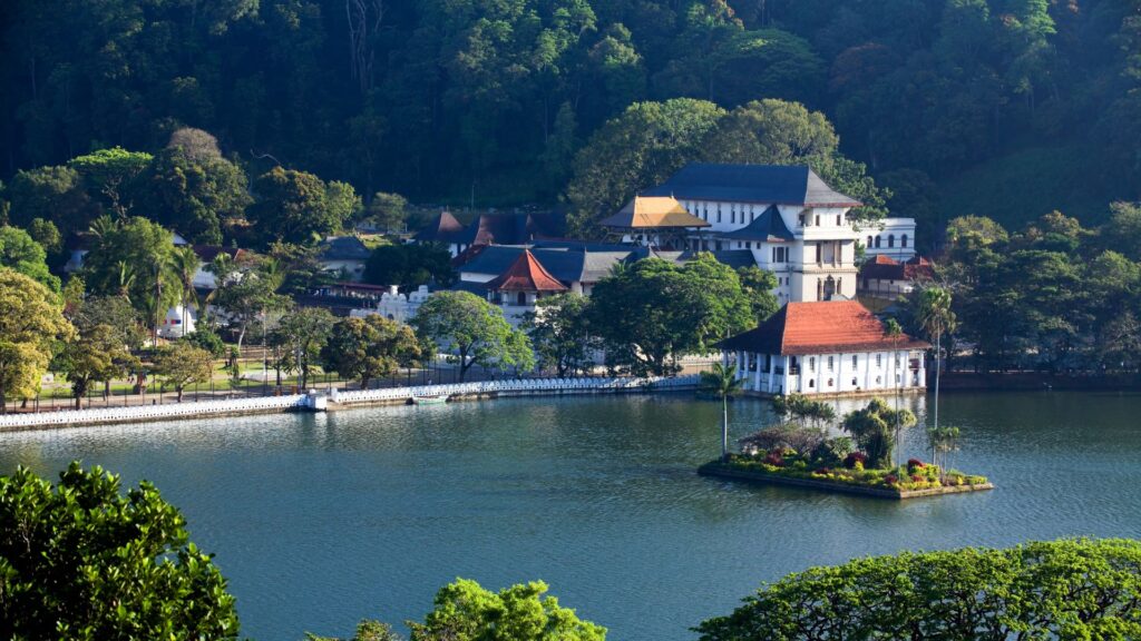 famous tourist attraction and buddhist temple known as the temple of the tooth know to house lord buddha's tooth. in kandy Sri Lanka